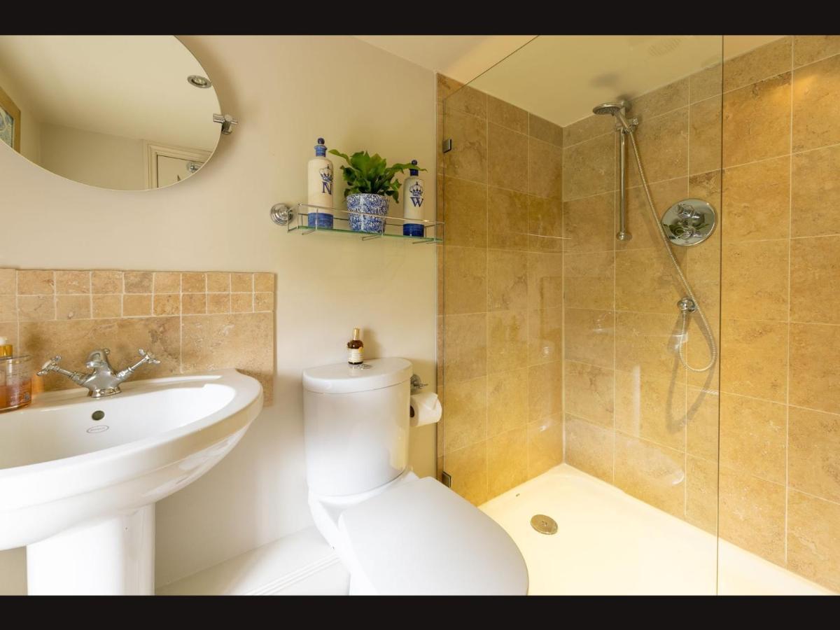 Wisteria Cottage , Pretty Cotswold Cottage Close To Chipping Campden Weston Subedge エクステリア 写真