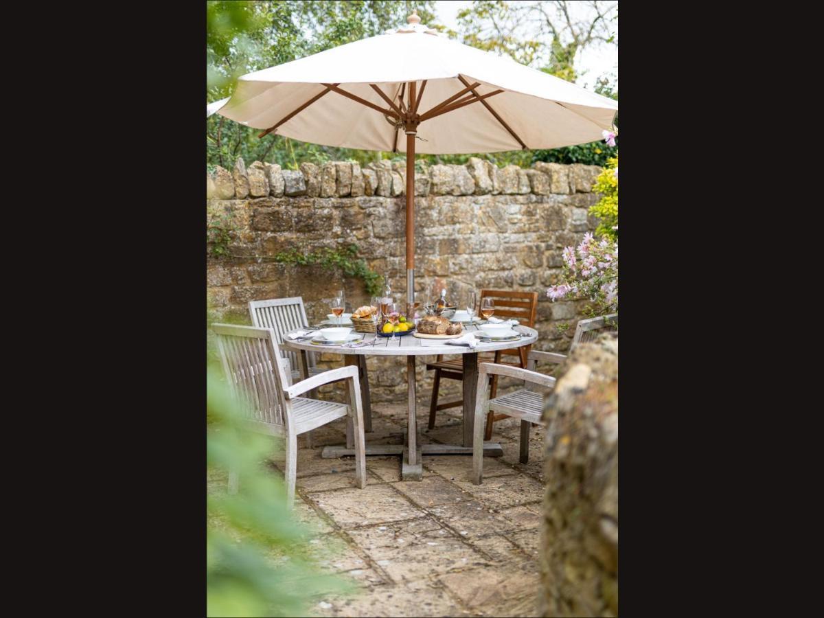 Wisteria Cottage , Pretty Cotswold Cottage Close To Chipping Campden Weston Subedge エクステリア 写真